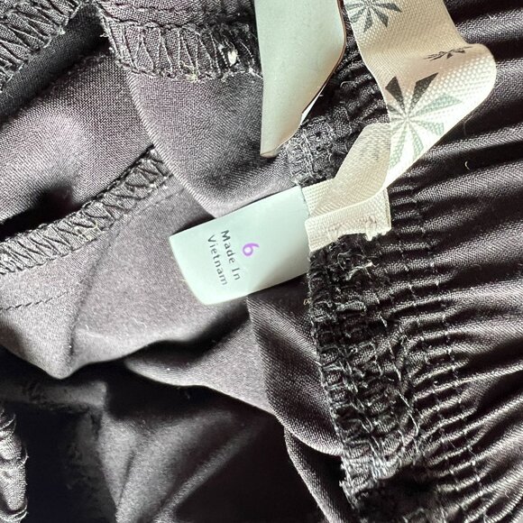 Athleta Black Parachute Pants - Picture 3 of 4